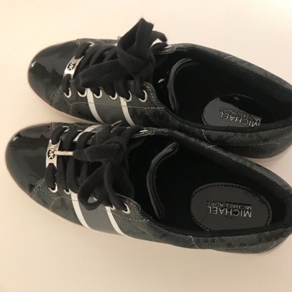 Michael Kors shoes - Picture 4 of 8